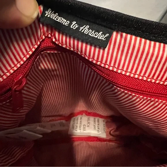 NWT Herschel Supply Company Kingsgate Messenger Bag with Adjustable Strap - Picture 8 of 9